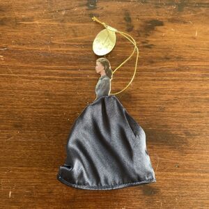 Scarlett O'Hara Ornament Bradford Exchange Mourning Dress Gone with the Wind‎
